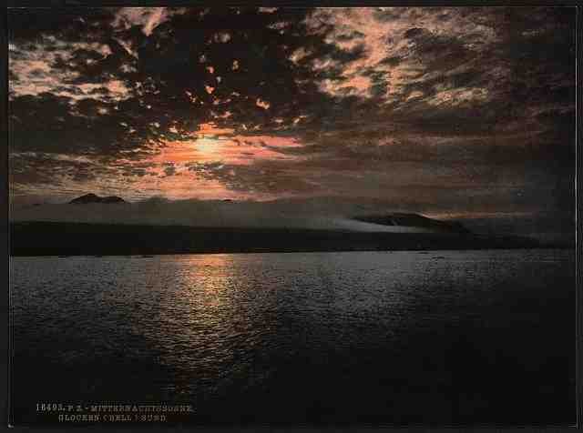 Vintage Midnight sun Bell Sound A4 Photo Print