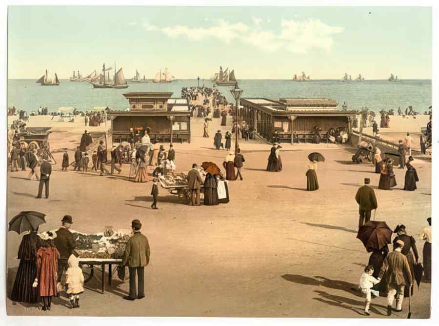 Vintage The Jetty Yarmouth England A4 Photo Print