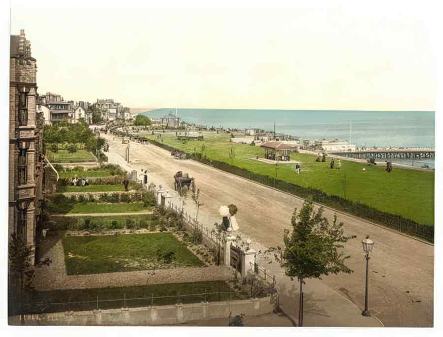 Vintage The Parade Clactononsea England A4 Photo Print