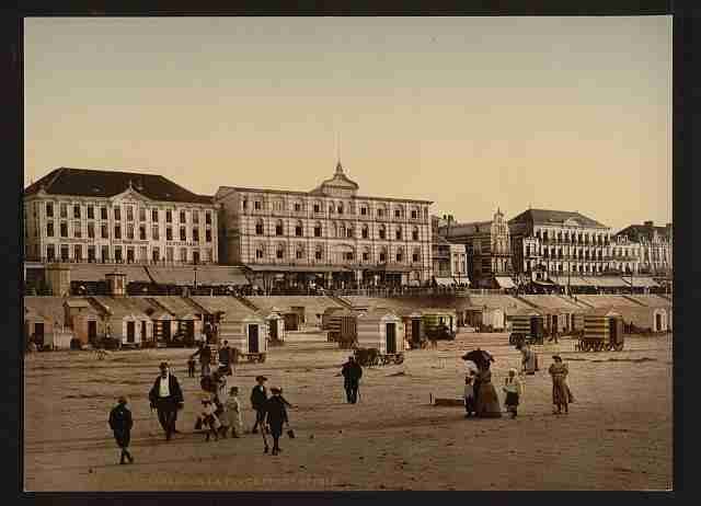 Vintage The beach and hotels Blankenberghe A4 Photo Print