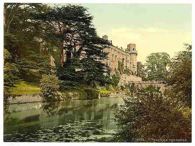 Vintage The castle from the river Warwick A4 Photo Print