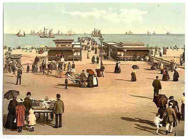 Vintage The jetty Yarmouth A4 Photo Print