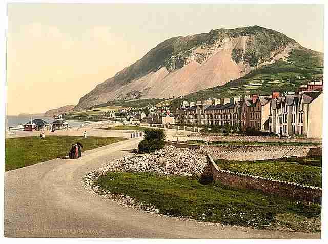 Vintage The parade Llanfairfechan A4 Photo Print