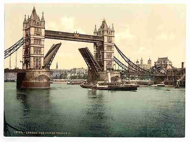 Vintage Tower Bridge II closed London A4 Photo Print