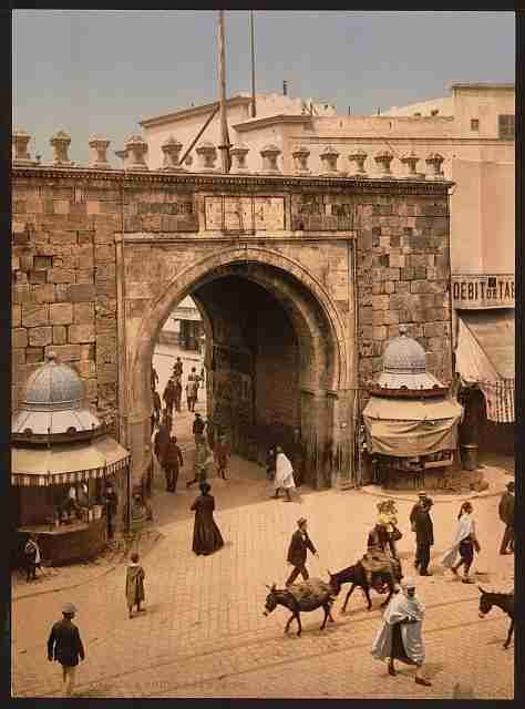 Vintage Tunis La porte française A4 Photo Print
