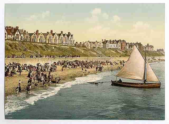 Vintage Yacht starting Clacton on Sea A4 Photo Print
