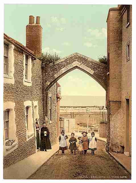 Vintage York Gate Broadstairs A4 Photo Print
