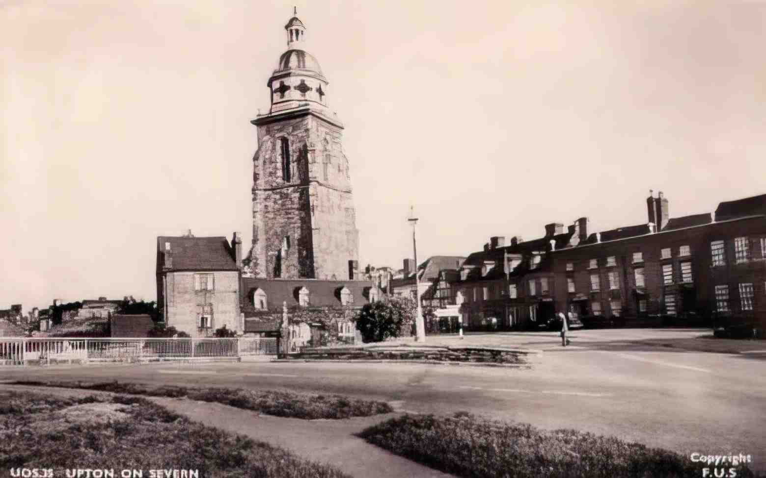Worcestershire Upton on Severn Church Vintage A4 Photo Print