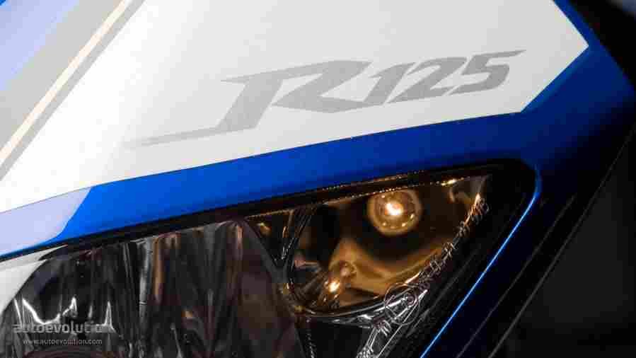 YAMAHAYZF R125 2628 2 Car A4 Photo Print