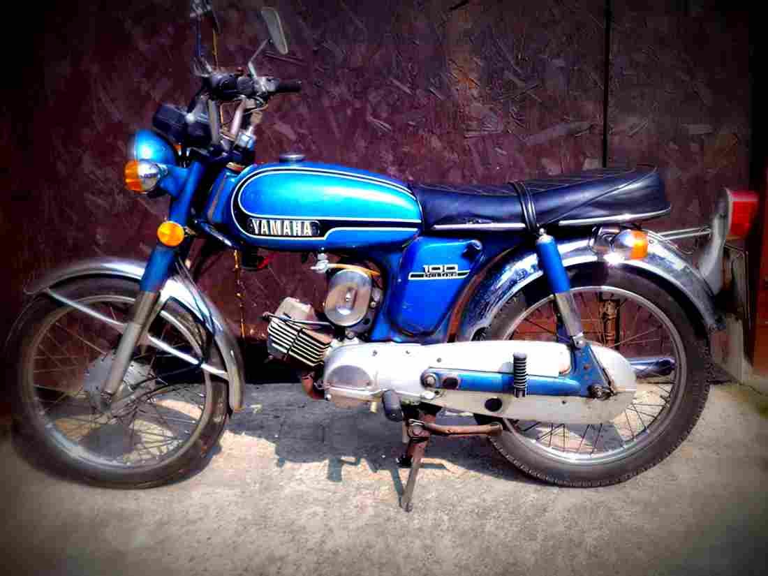 Yamaha 100 100 2 motorbike A4 Photo Print
