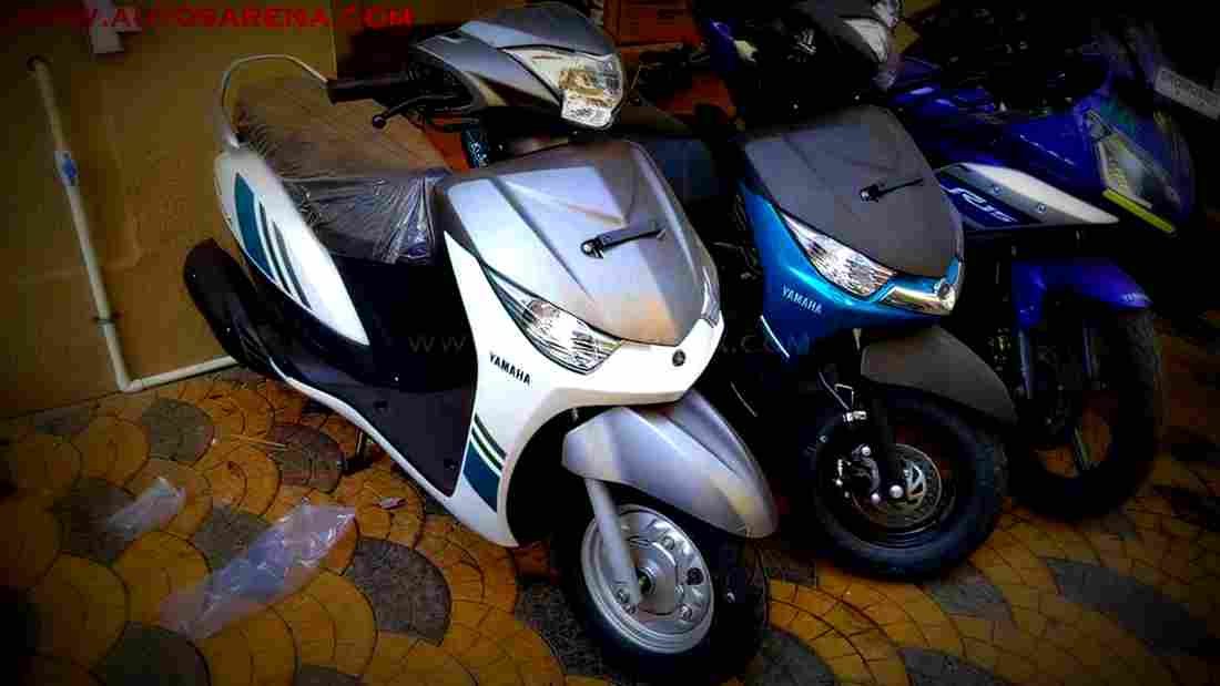 Yamaha Alpha 2017 4 motorbike A4 Photo Print