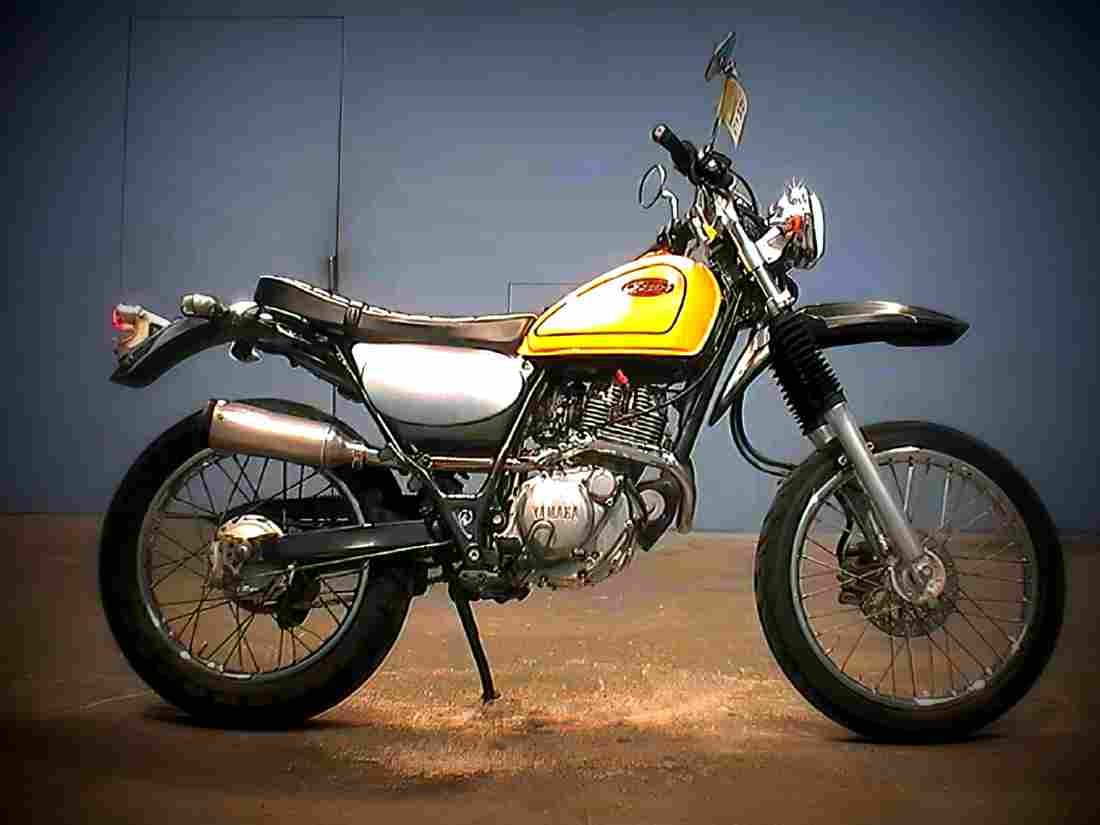 Yamaha Bronco Bronco 1 motorbike A4 Photo Print
