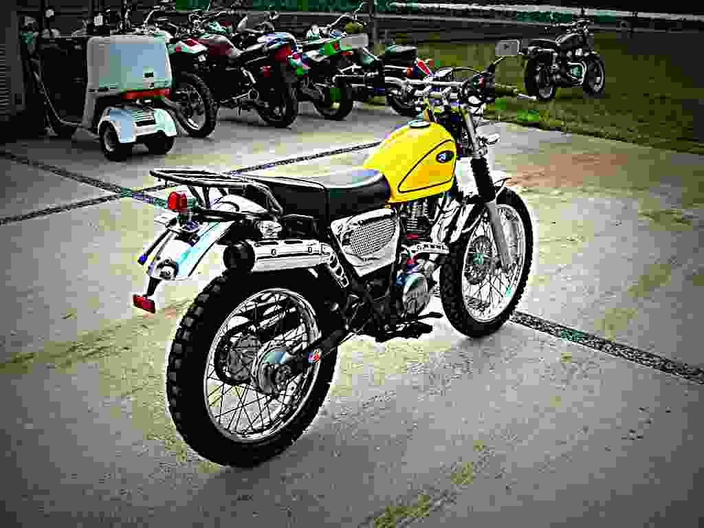 Yamaha Bronco Bronco 3 motorbike A4 Photo Print