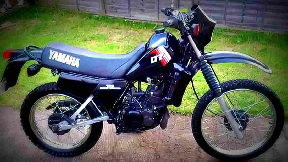Yamaha DT 125 LC 1983 4 motorbike A4 Photo Print