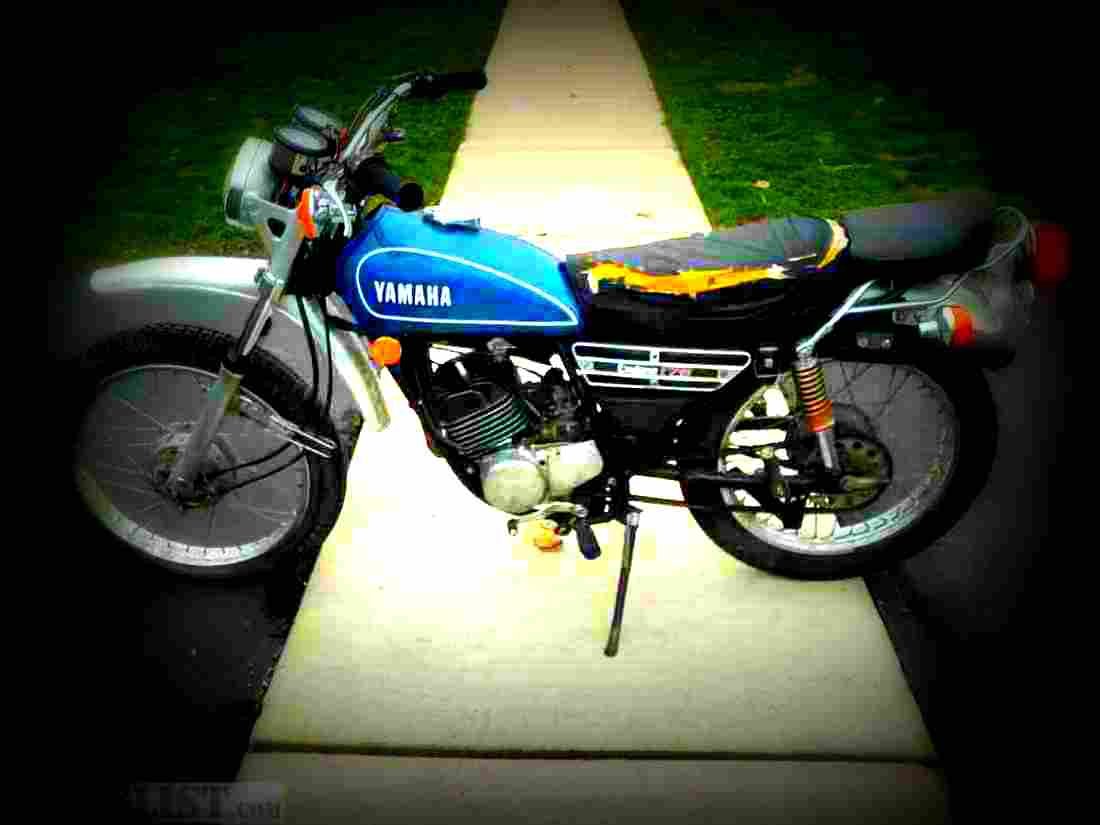 Yamaha DT 175 1974 6 motorbike A4 Photo Print