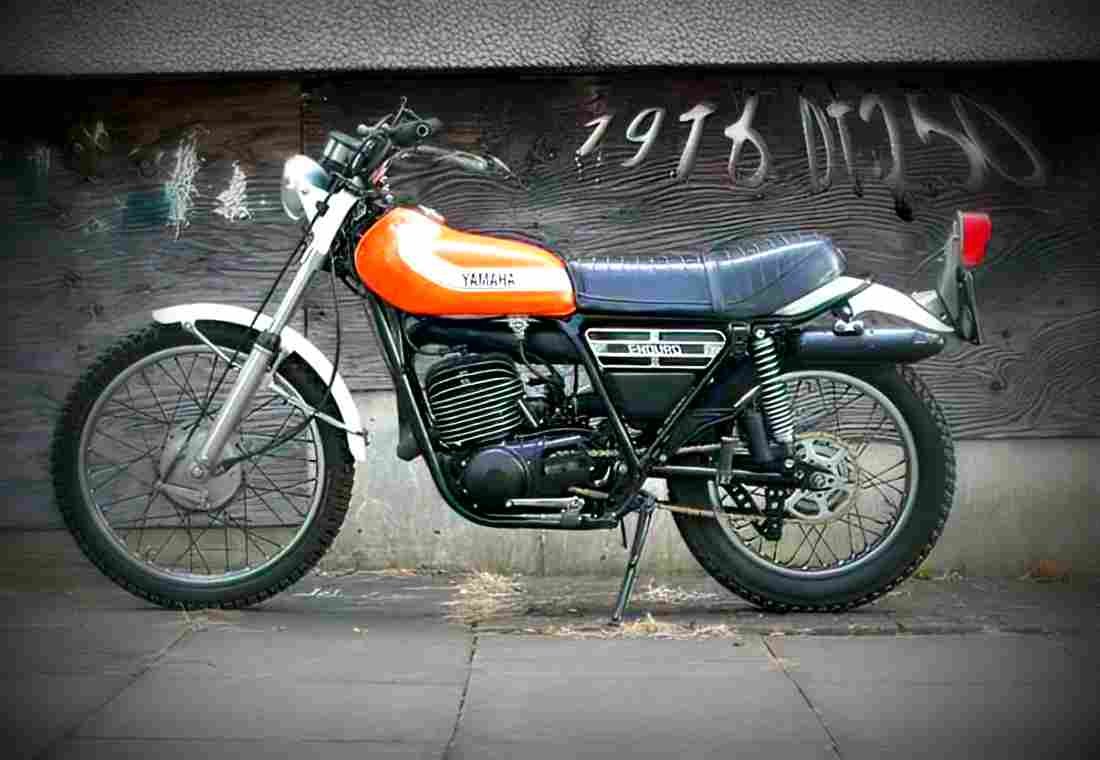 Yamaha DT 250 1976 6 motorbike A4 Photo Print