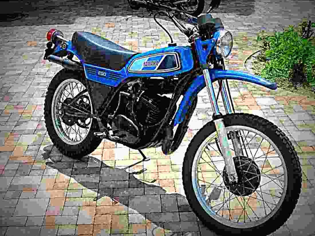 Yamaha DT 250 1977 4 motorbike A4 Photo Print