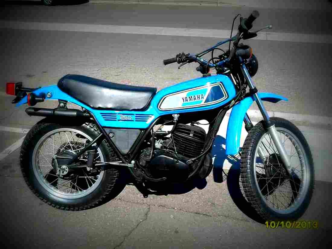 Yamaha DT 250 1977 5 motorbike A4 Photo Print