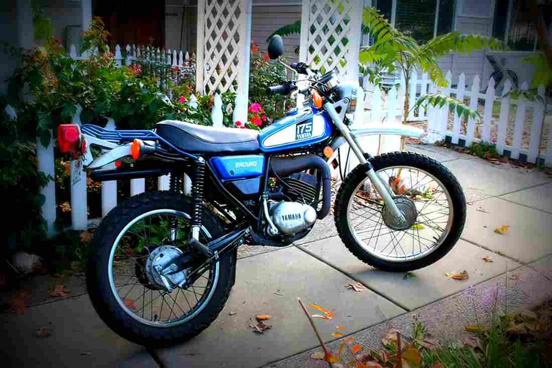 Yamaha DT 250 MX 1982 4 motorbike A4 Photo Print