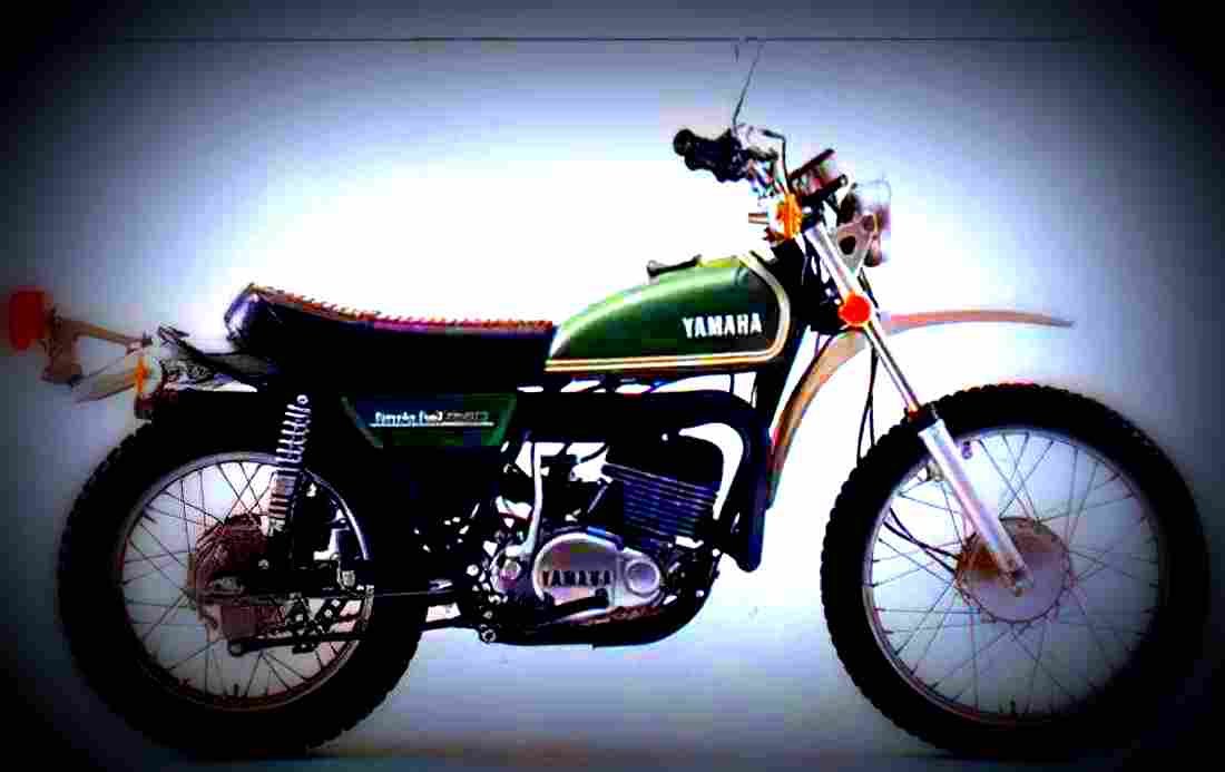 Yamaha DT 360 1973 1 motorbike A4 Photo Print