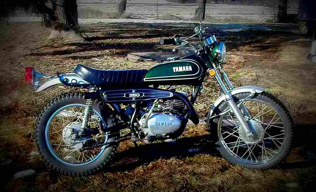 Yamaha DT 360 1973 5 motorbike A4 Photo Print