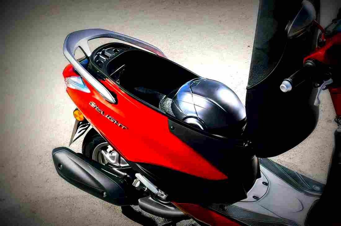 Yamaha Delight 2017 3 motorbike A4 Photo Print