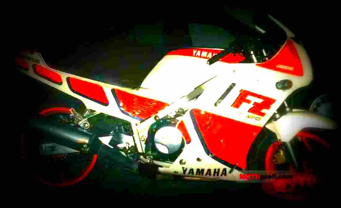 Yamaha FZ 750 1988 4 motorbike A4 Photo Print