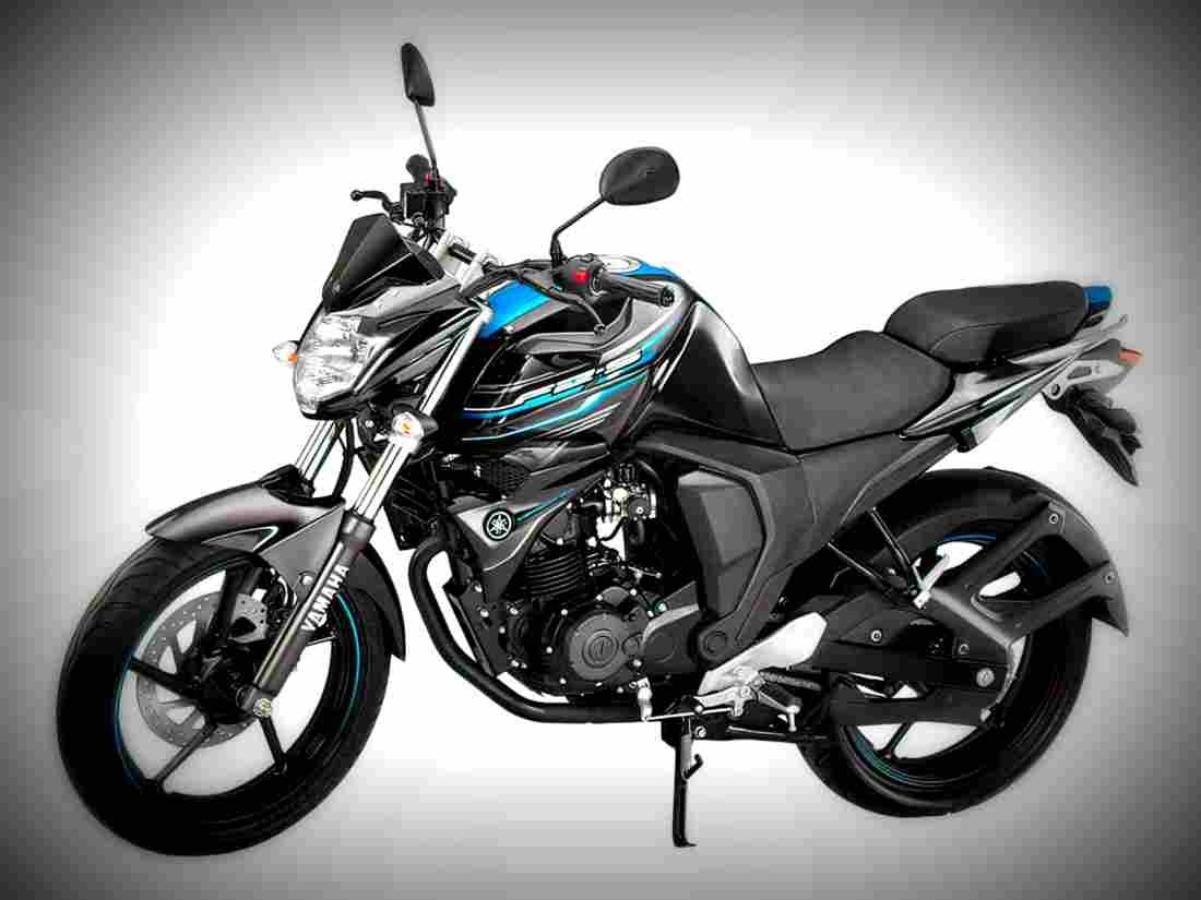 Yamaha FZ16 2017 3 motorbike A4 Photo Print