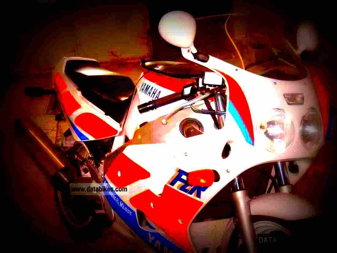 Yamaha FZR 1000 1989 4 motorbike A4 Photo Print