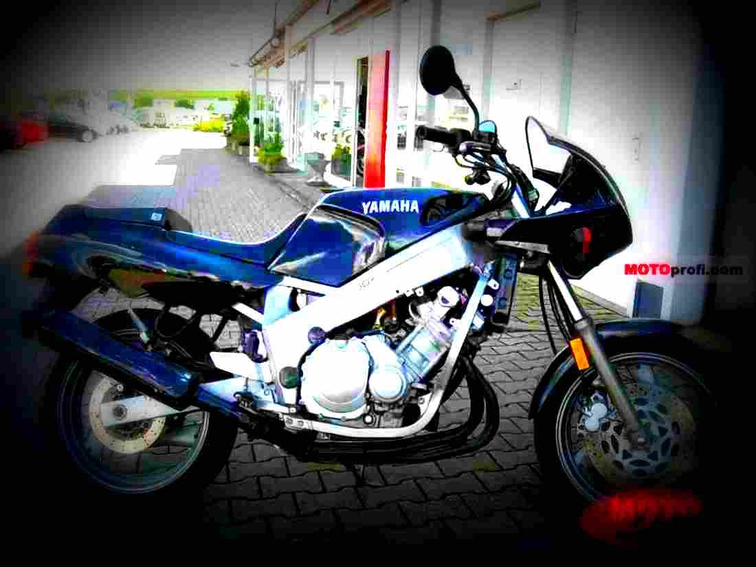 Yamaha FZR 750 R (reduced effect) 1989 3 motorbike A4 Photo Print
