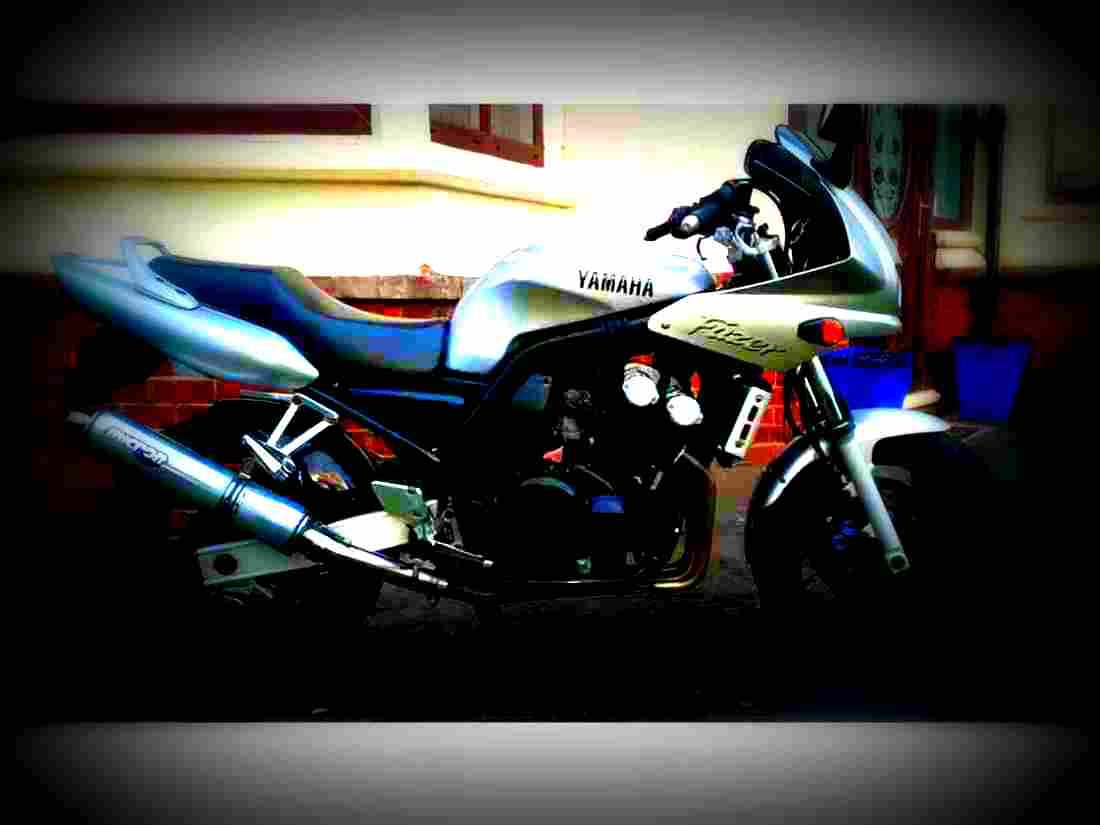 Yamaha FZS 600 N 2000 6 motorbike A4 Photo Print