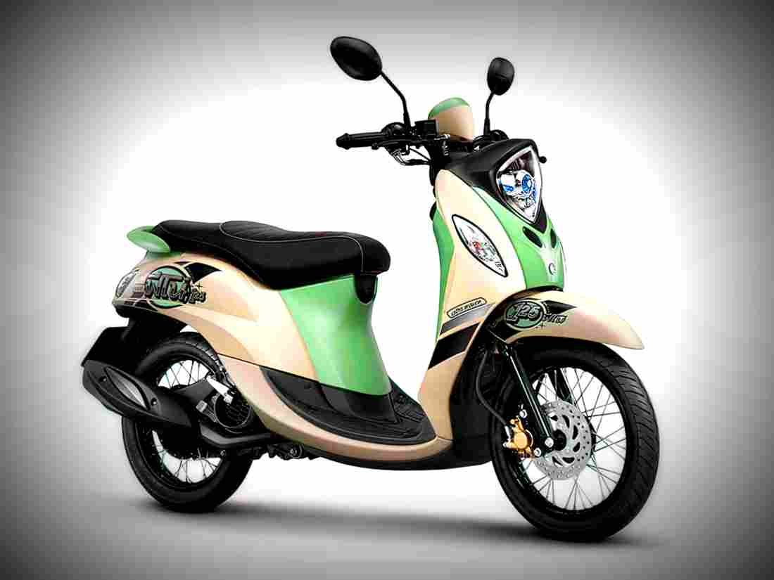 Yamaha Fino 125 Blue Core 2017 2 motorbike A4 Photo Print