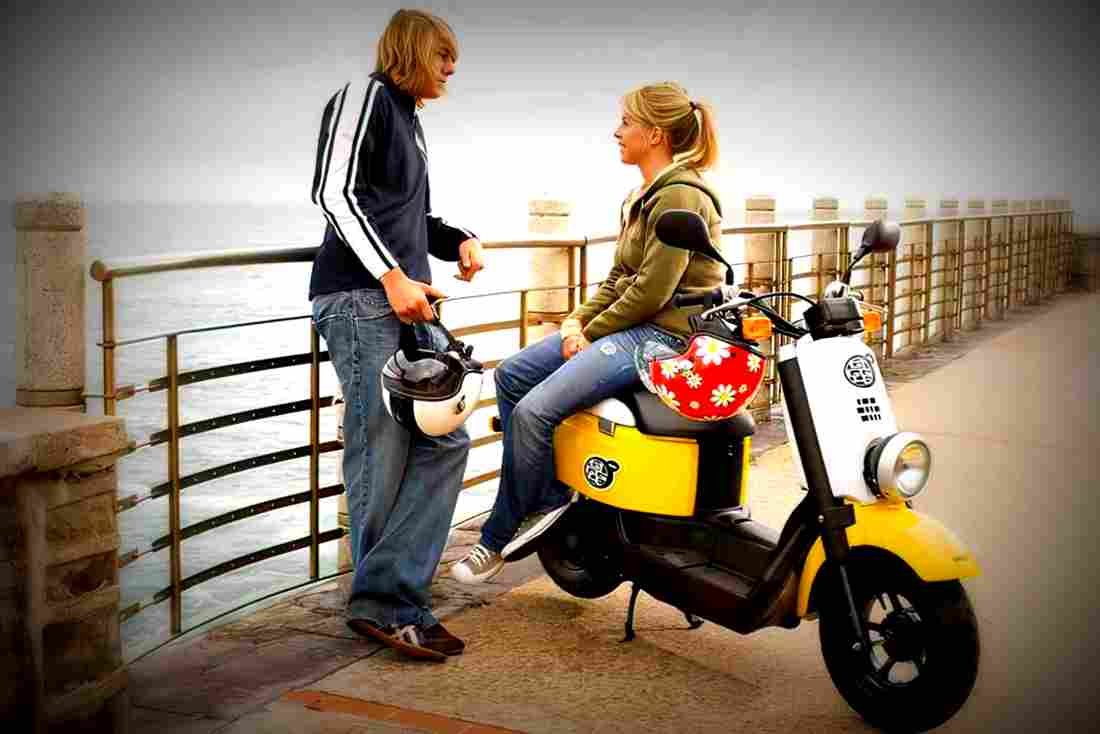 Yamaha Giggle 50 Giggle 50 4 motorbike A4 Photo Print