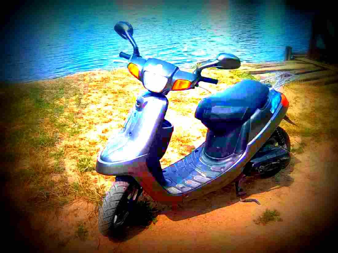Yamaha Jog Aprio 1999 1 motorbike A4 Photo Print