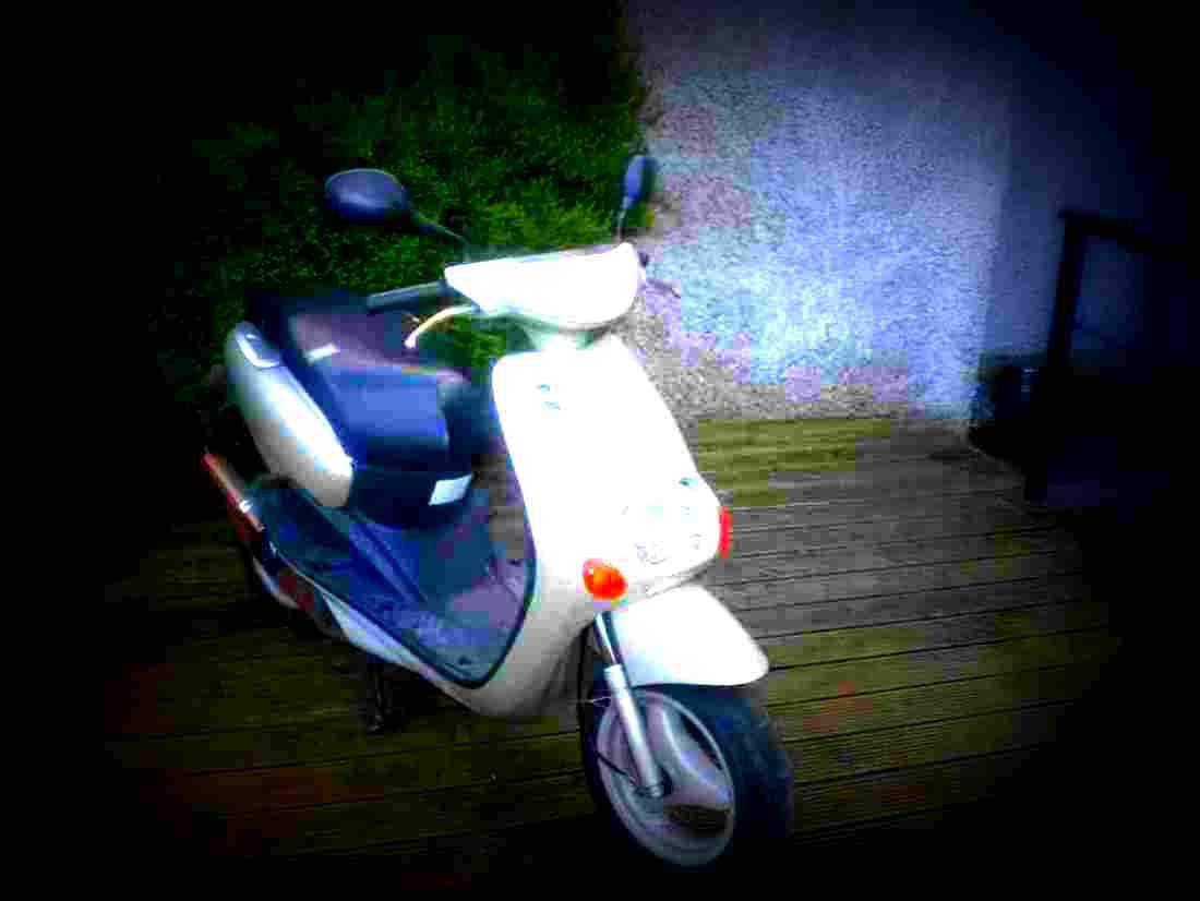 Yamaha Neos 100 100cc 1 motorbike A4 Photo Print