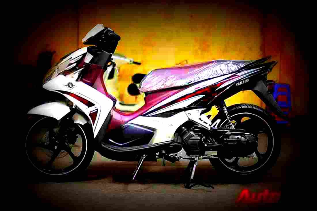 Yamaha Nouvo SX 125cc 4 motorbike A4 Photo Print