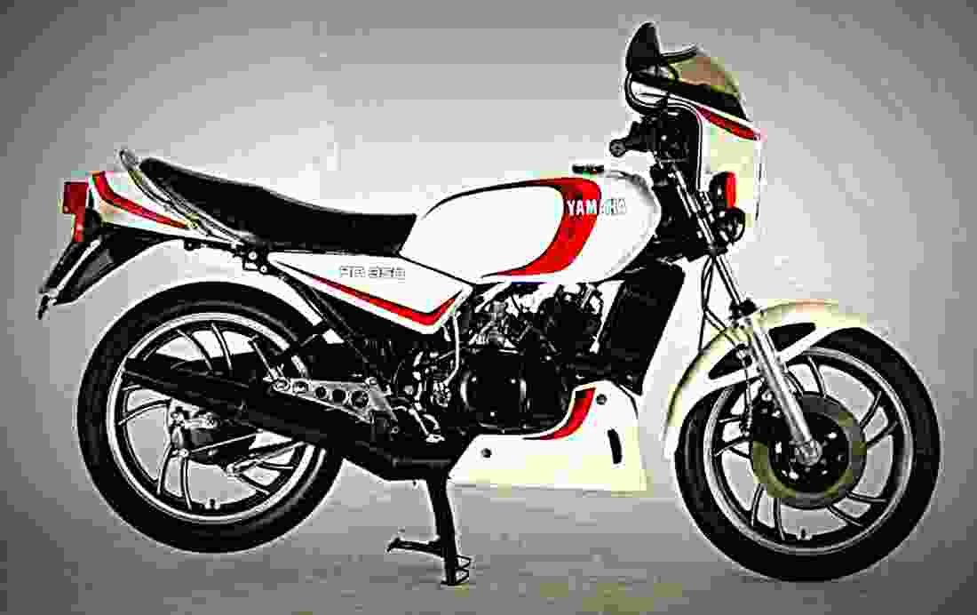 Yamaha RD 250 LC (reduced effect) 1982 3 motorbike A4 Photo Print