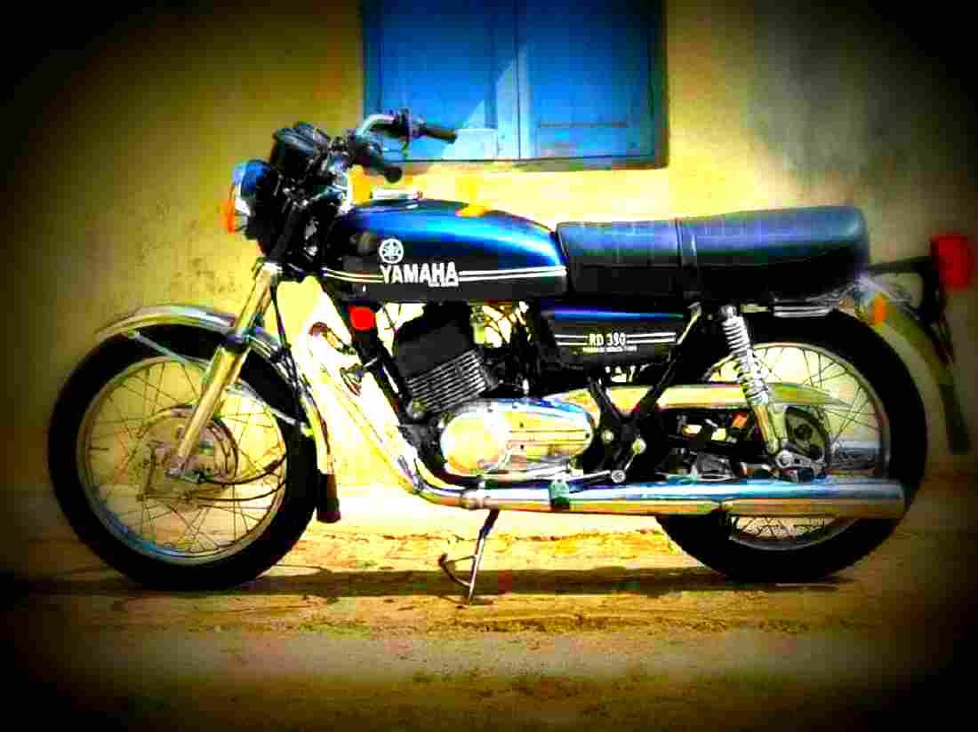 Yamaha RD 350 1986 6 motorbike A4 Photo Print