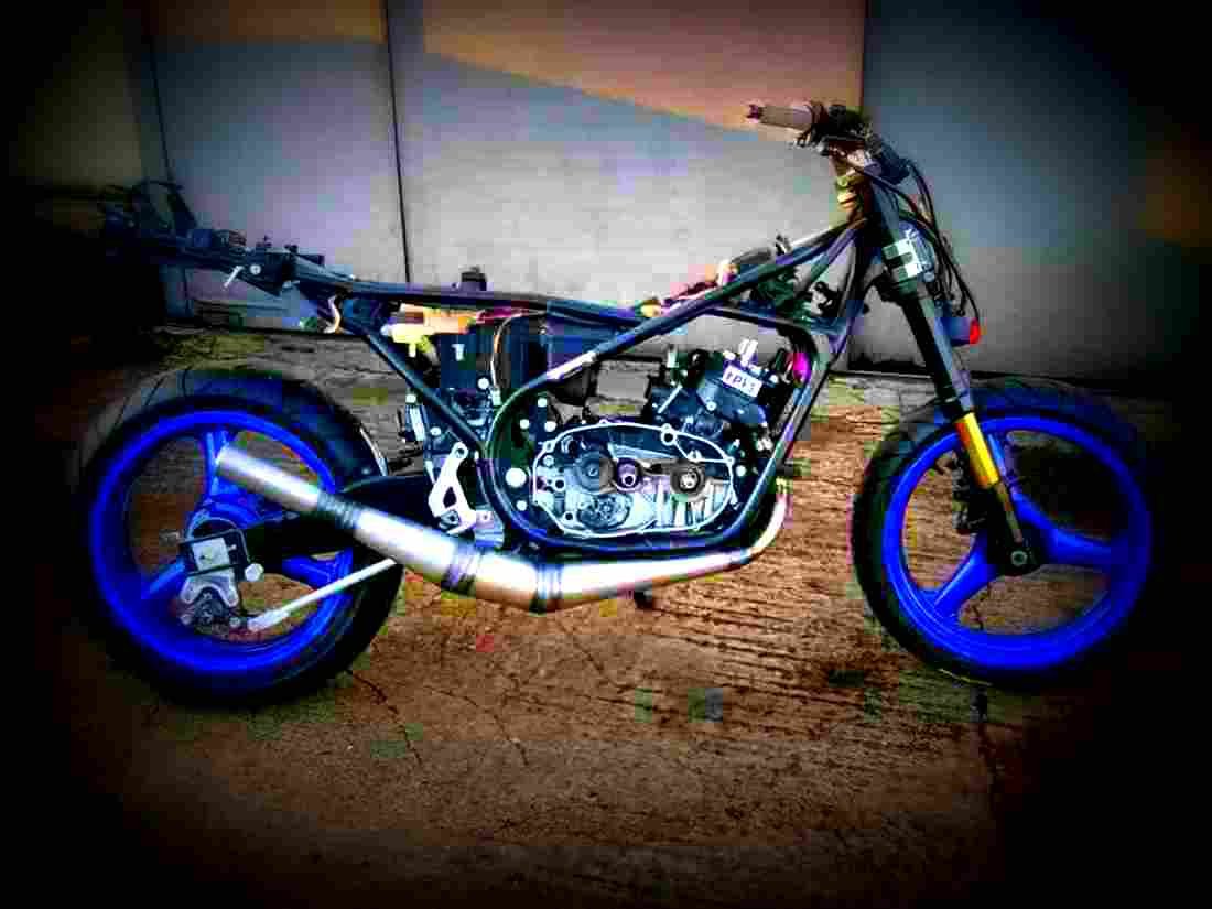 Yamaha RD 350 LC 1982 3 motorbike A4 Photo Print