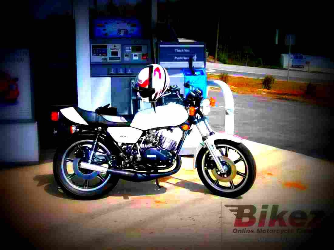 Yamaha RD 400 1979 2 motorbike A4 Photo Print