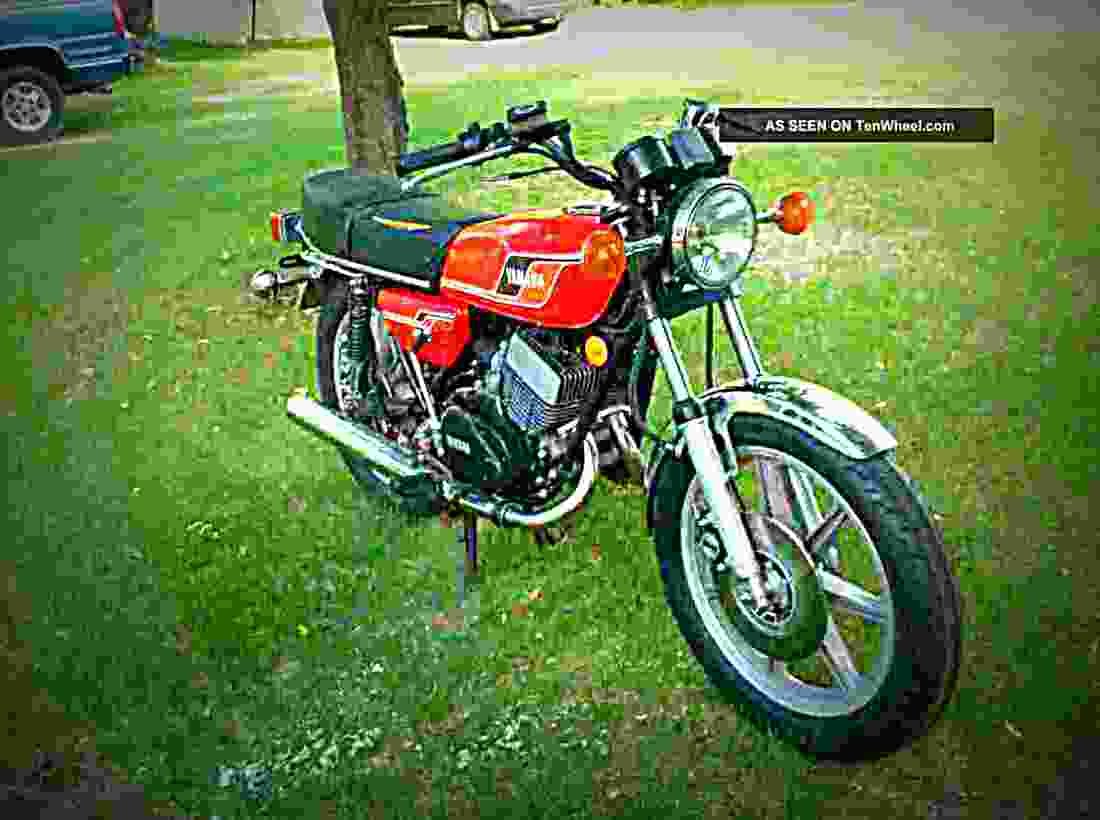 Yamaha RD 400 C 1977 1 motorbike A4 Photo Print