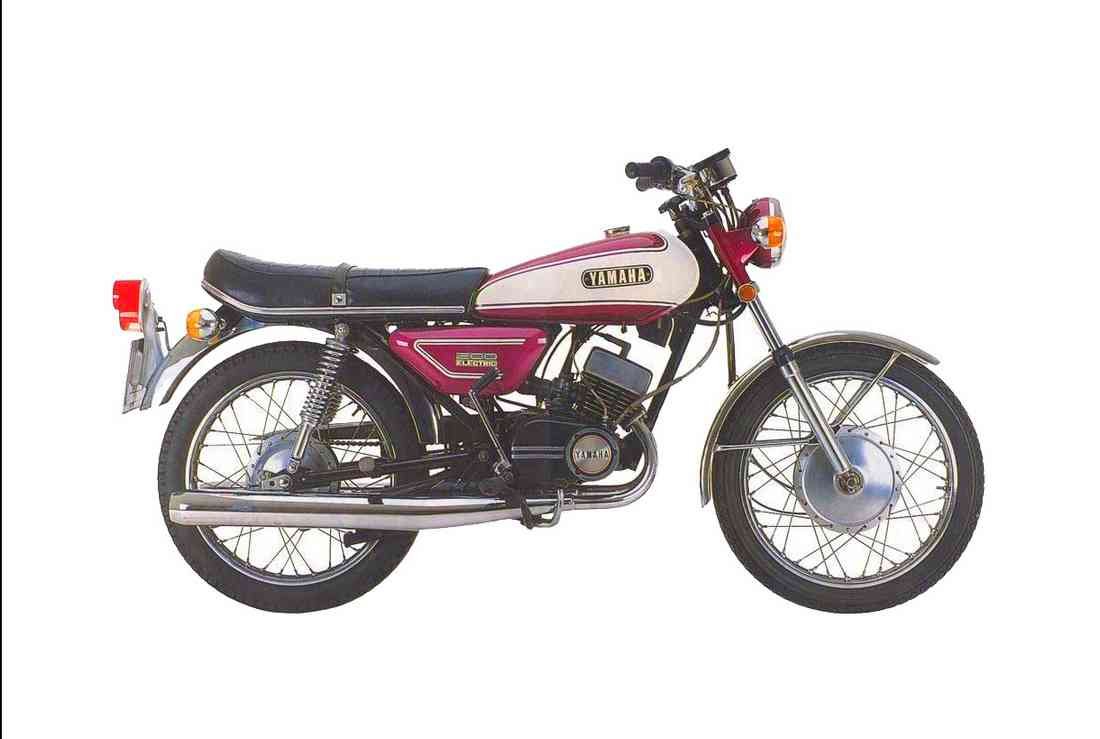 Yamaha RD200 1972 A4 Photo Print