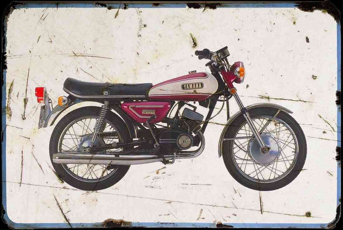 Yamaha RD200 1972 aged A4 Photo Print