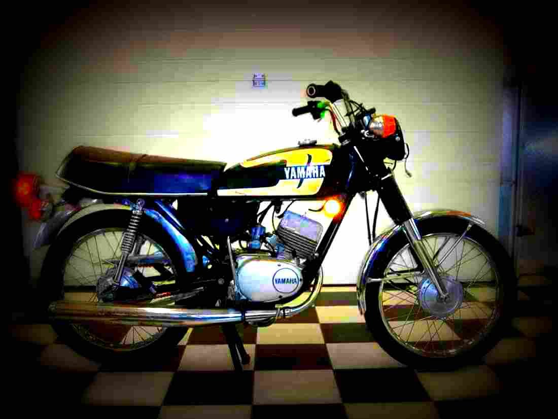 Yamaha RS 100 1975 6 motorbike A4 Photo Print