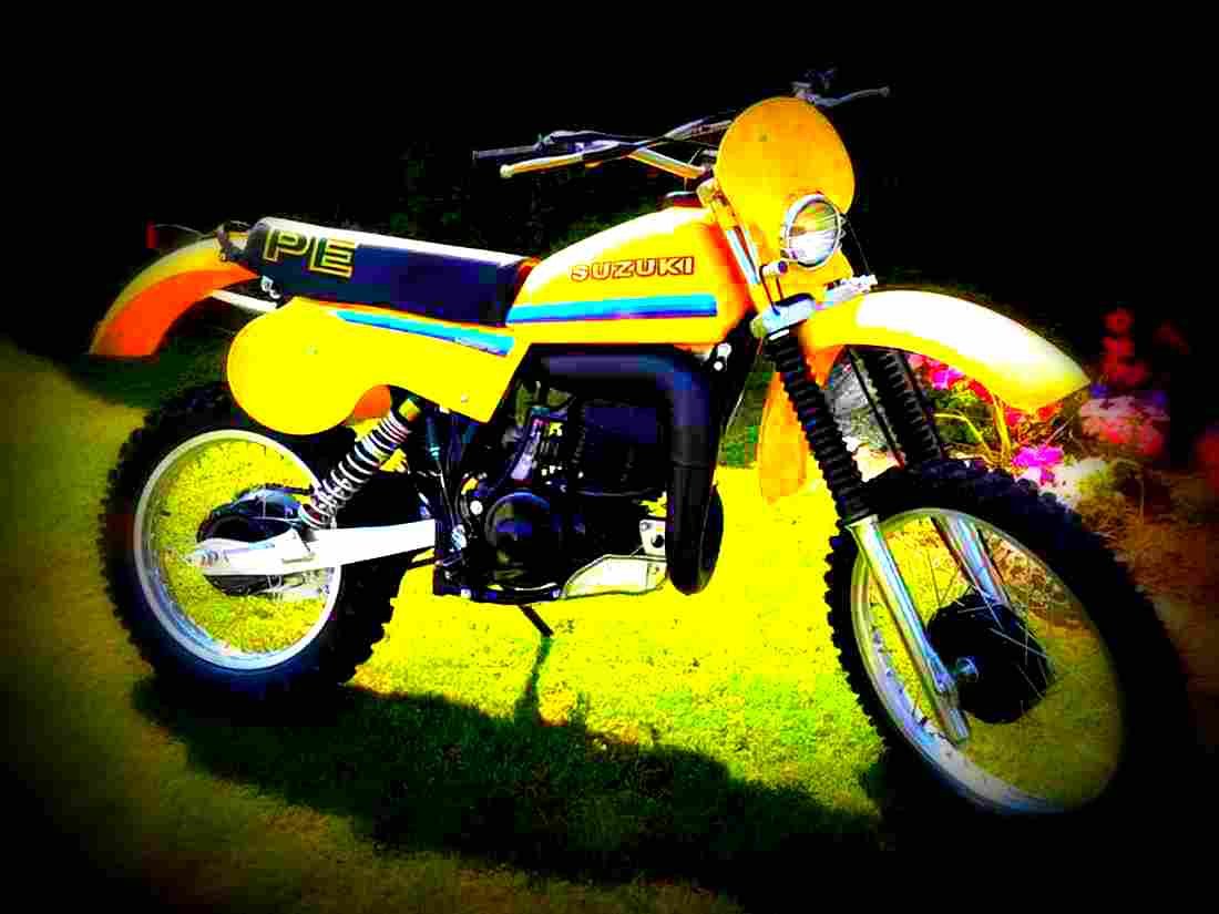 Yamaha RS 100 1978 2 motorbike A4 Photo Print