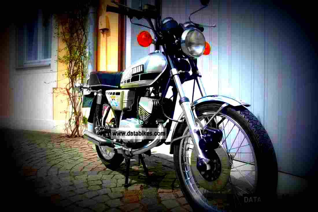 Yamaha RS 100 1979 1 motorbike A4 Photo Print