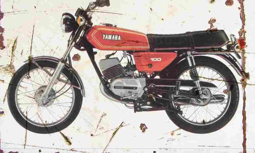 Yamaha RS100 1976 Aged Vintage A4 Photo Print