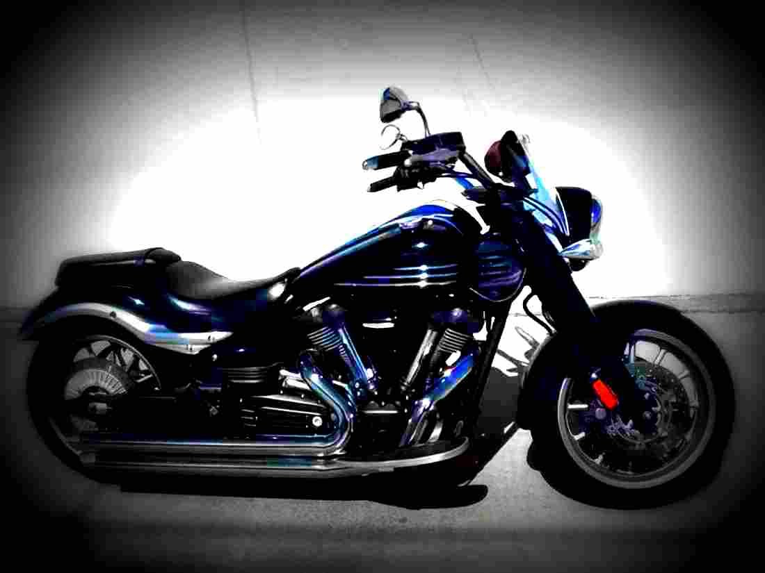 Yamaha Roadliner XV1900A 2017 4 motorbike A4 Photo Print