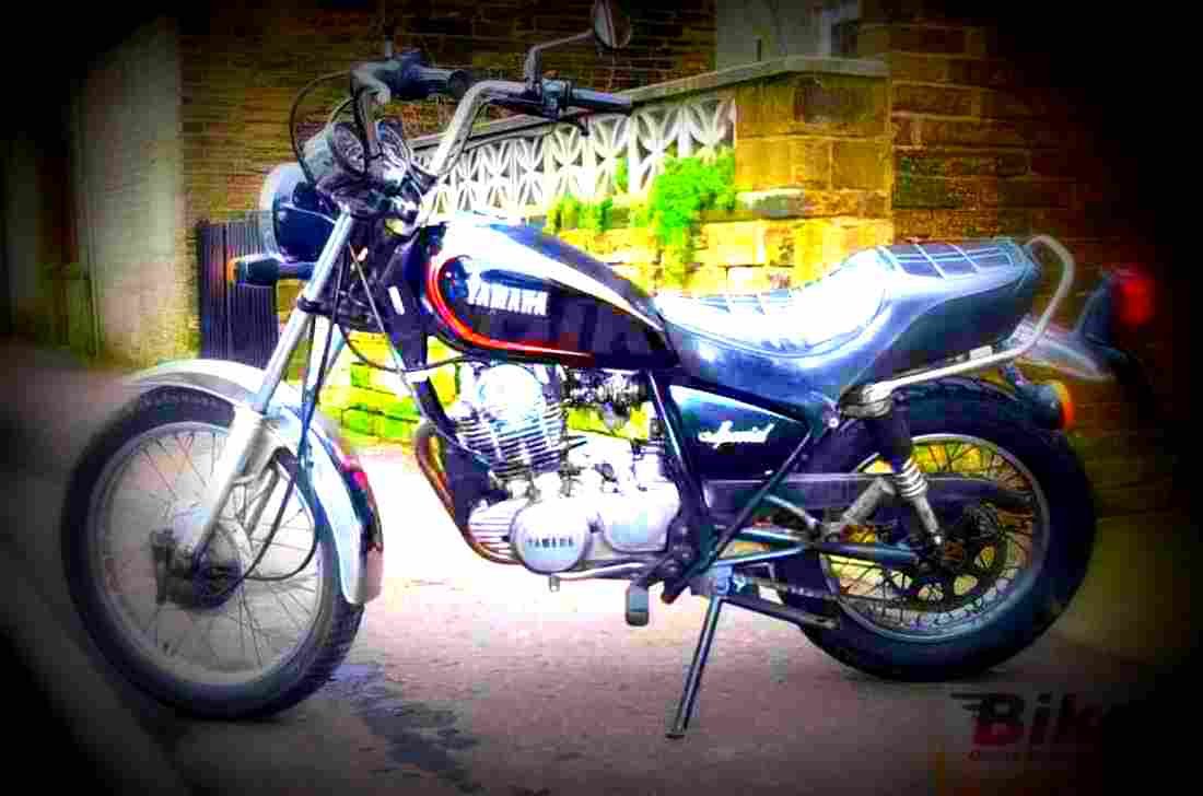 Yamaha SR 250 US. Custom 1980 2 motorbike A4 Photo Print