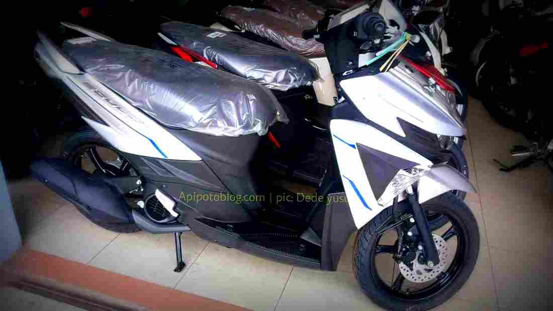 Yamaha Soul GT 2017 3 motorbike A4 Photo Print